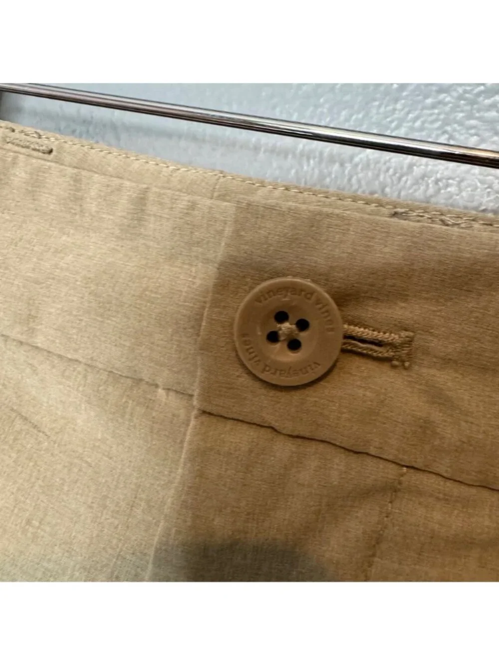VINEYARD VINES performance breaker shorts in tan size 40